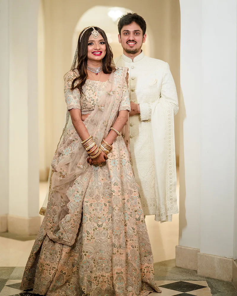 Best bridal makeup artist in Bangalore — Vinni finalises the look at Dejavu Studio